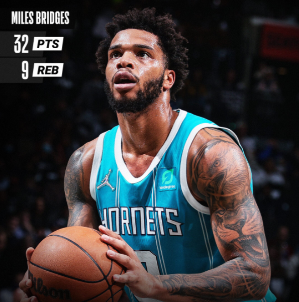 不少球迷和 不少球迷和