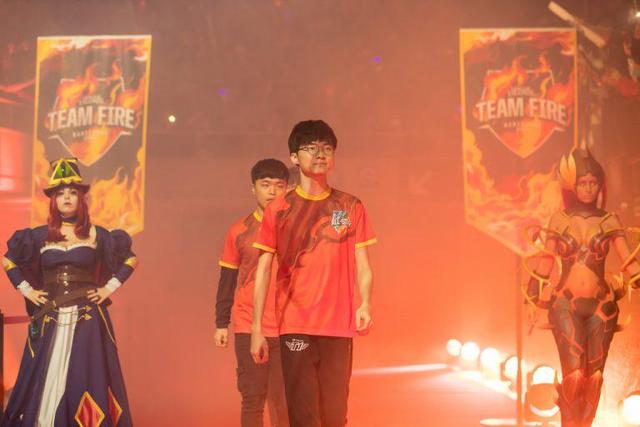 高效的中場 高效的中場