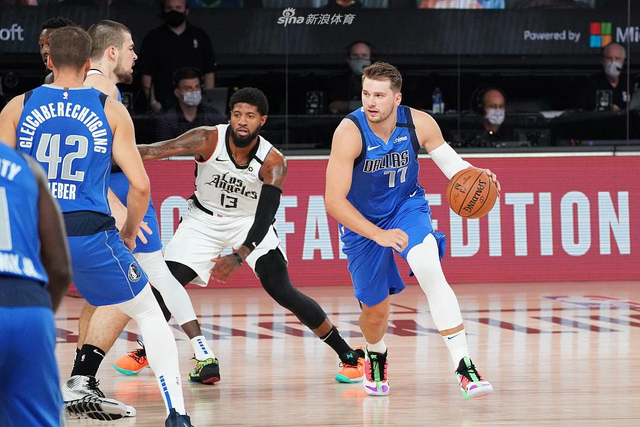 个人表演的 个人表演的